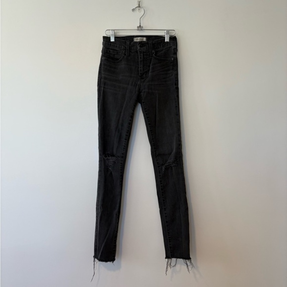 Madewell 9” High Rise Black Distressed Jeans in Black sz 25T